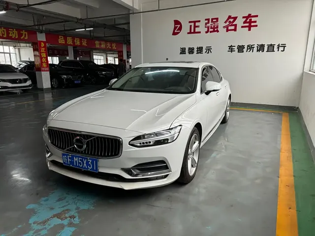 Volvo S90 2019 T5 Momentum
