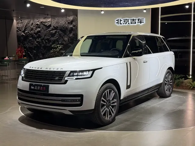 Land Rover Range Rover 2024 3.0 L6 400PS Golden Age Extended