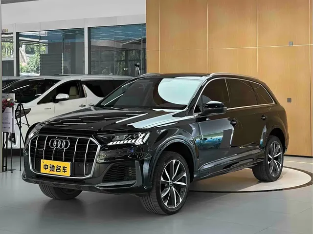 Audi Q7 2023 55 TFSI quattro S line Sport