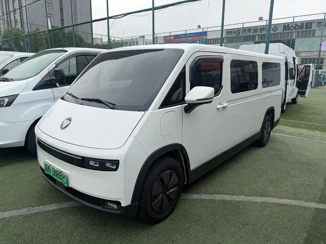 Foton Fengjing i7 2025 Multi-purpose Long Wheelbase FWD CATL 66.67kWh ZhiYuan Edition Flat Roof Single Tire 7 Seater