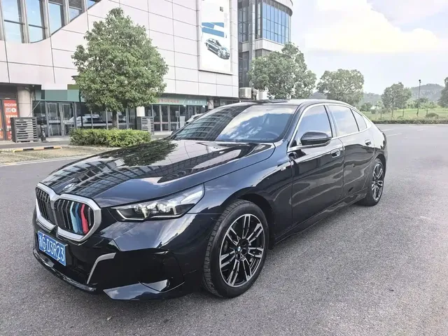 BMW 5 Series 2024 530Li Leading M Sport Package