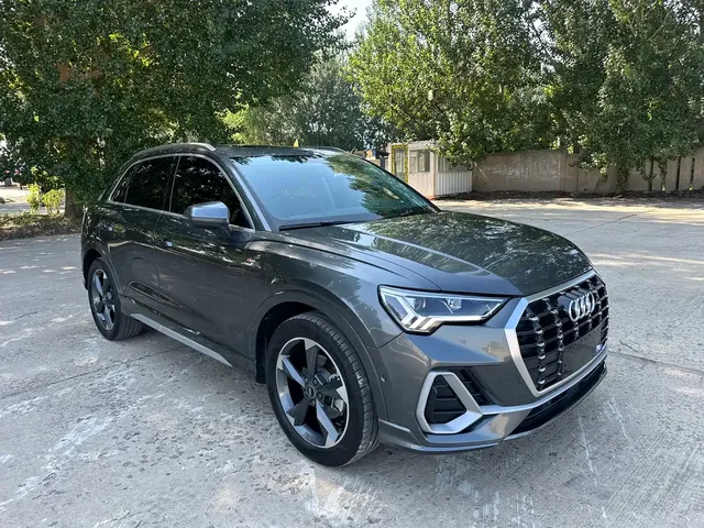 Audi Q3 2023 35 TFSI Fashion Dynamic (1.4T)