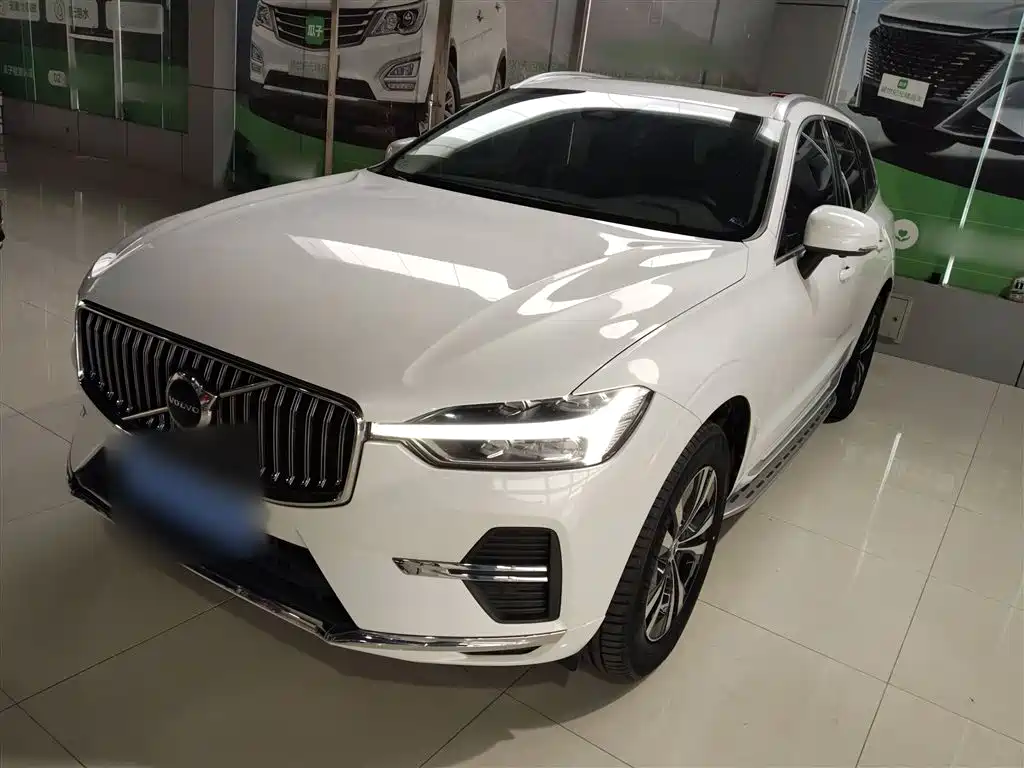 Volvo XC60 2022 B5 AWD R-Design