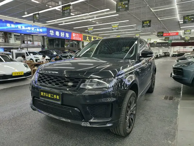 Land Rover Range Rover Sport 2022 3.0 L6 Gloss Black Edition
