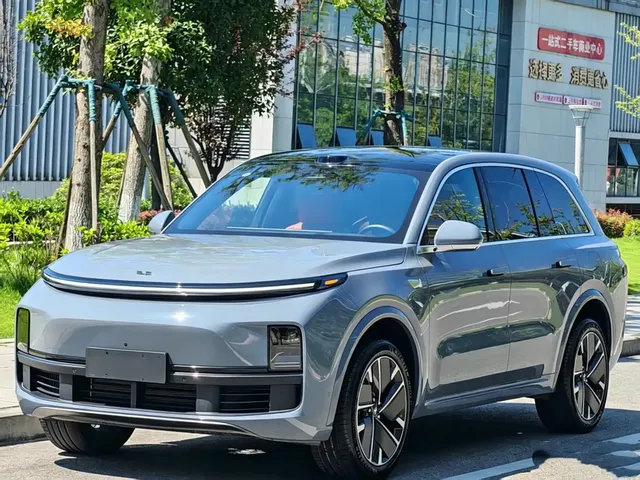 Li Auto Li L8 2025 Max Smart Renewal Edition