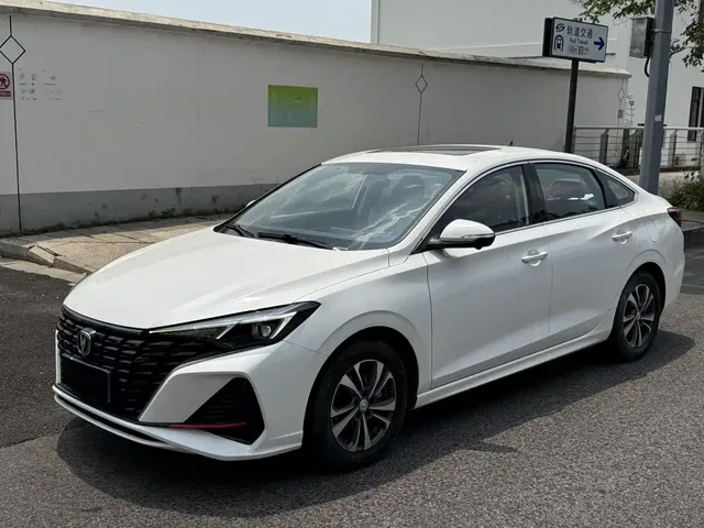 Changan Eado 2023 Enjoy Edition PLUS Blue Whale NE 1.4T GDI DCT Premium Edition