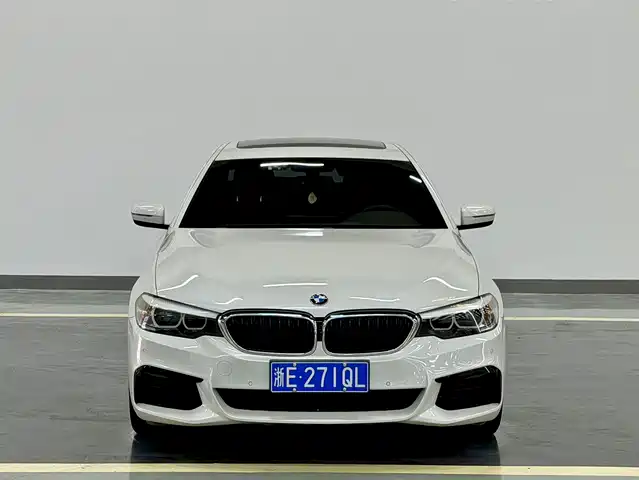 BMW 5 Series 2020 525Li M Sport Package