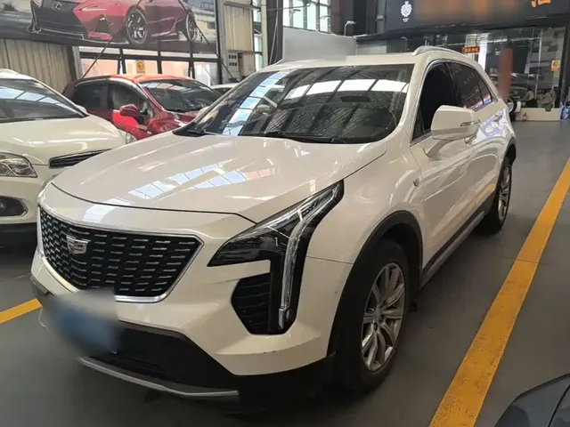 Cadillac XT4 2020 Facelift 28T 2WD Leading