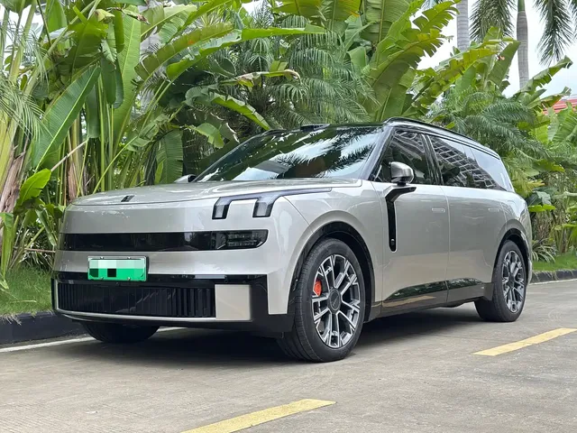 Lynk & Co 900 2025 1.5T Ultra