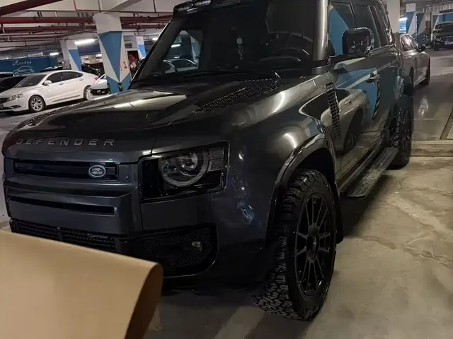 Land Rover Defender 2023 Model 110 3.0T P400 X-DYNAMIC HSE