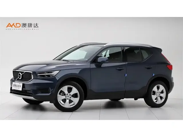 Volvo XC40 2022 Model T4 AWD Smart Drive Fashion Edition