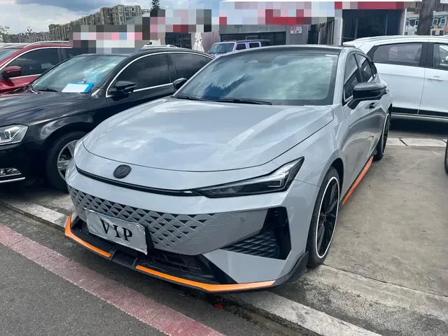 Changan UNI-V 2024 1.5T Deluxe Sport