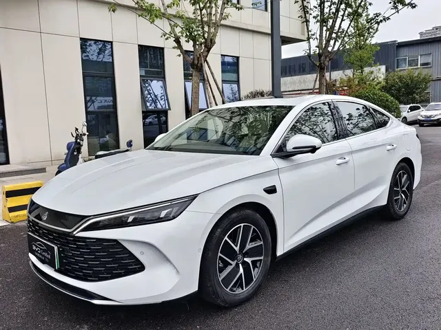 BYD Qin L 2025 DM-i Smart Drive 80KM Premium