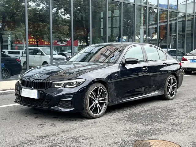 BMW 3 Series 2022 330i M Sport Shadow Edition