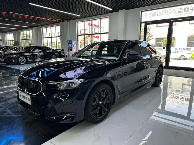 BMW i3 2025 eDrive 35 L