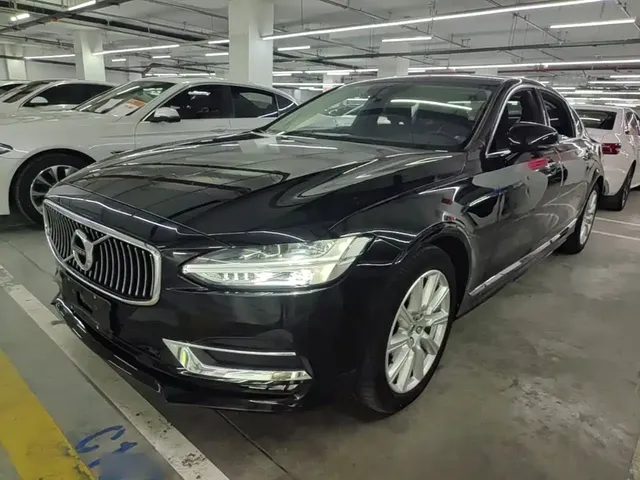 Volvo S90 2020 T5 Momentum Luxury Edition