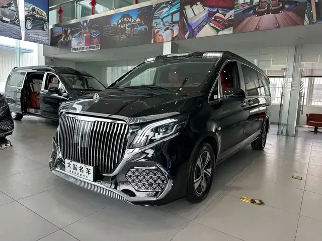 Mercedes-Benz Vito 2023 2.0T Business 7-Seater