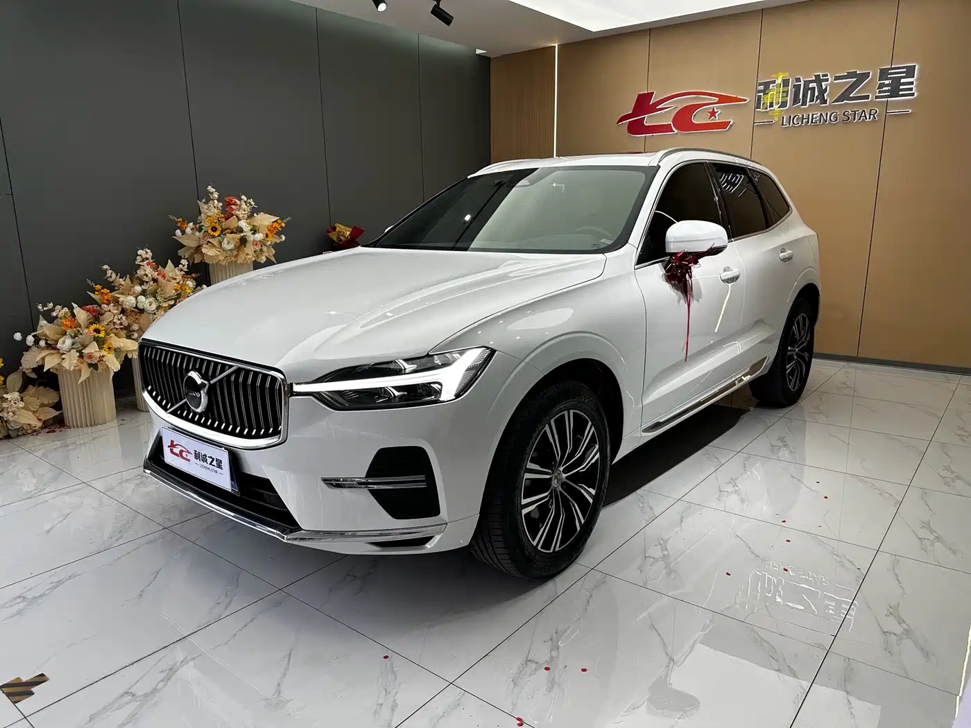Volvo XC60 2022 B5 AWD Inscription