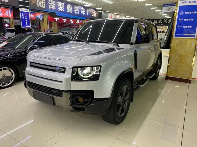 Land Rover Defender 2023 Model 110 3.0T P400 Dark Special Edition