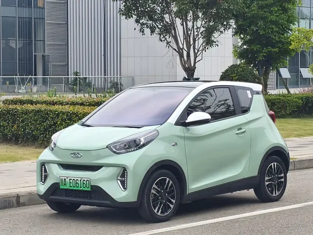 QQ New Energy Little Ant 2022 Sweet Pink Edition Half Sugar Version LFP Lithium 30kW 301km