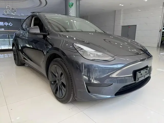 Tesla Model Y 2024 Rear-Wheel Drive Version