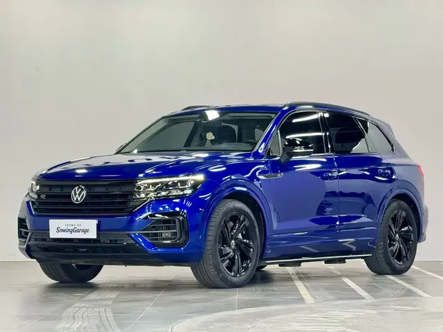 Volkswagen Touareg 2021 3.0TSI Sharp Edition with Gloss Black Sports Package