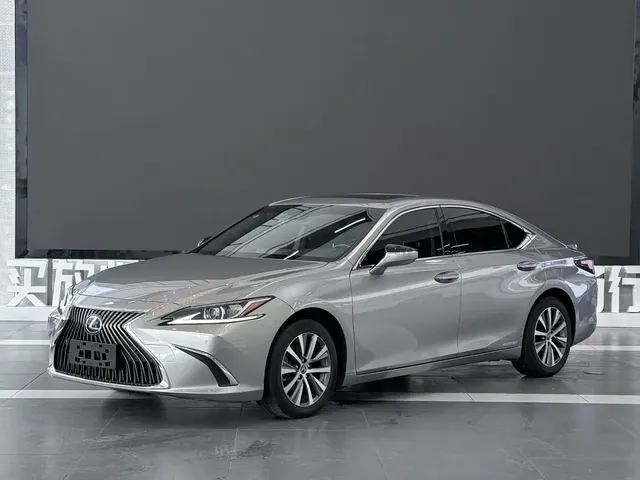 Lexus ES 2020 Model 300h Excellence Edition China V