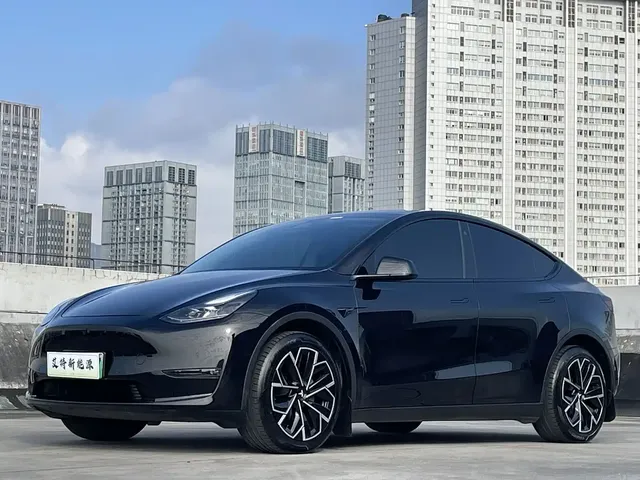 Tesla Model Y 2023 Long Range All-Wheel Drive Edition