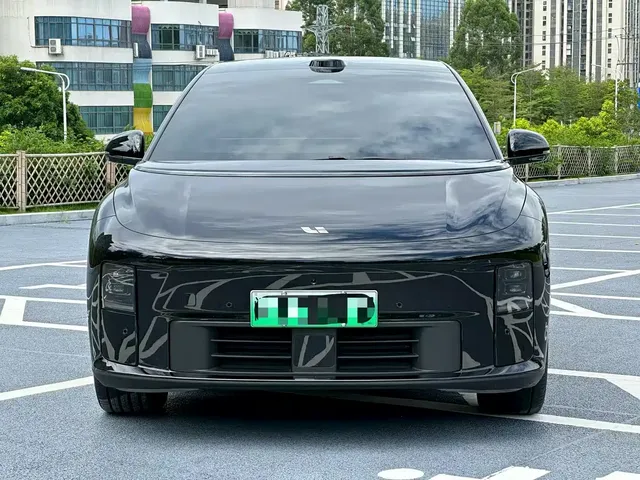 Li Auto i6 2025 4WD Base Model