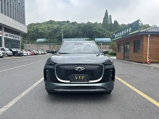 Chery Tiggo 8 PLUS 2025 290TGDI DCT Premium 5-seater