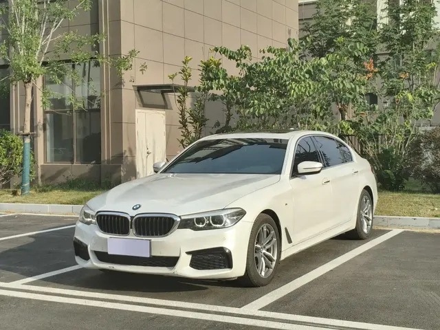 BMW 5 Series 2020 525Li M Sport Package