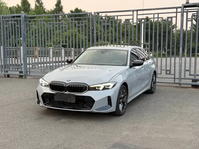 BMW 3 Series 2026 330Li M Sport Shadowline Package