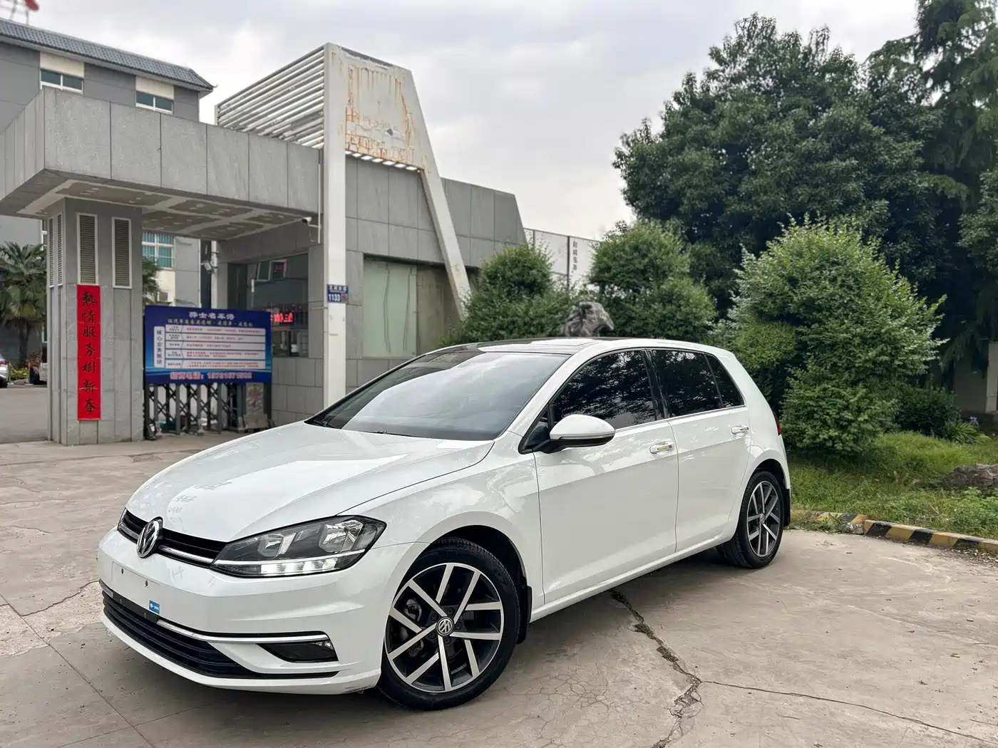 Volkswagen Golf 2020 Beloved Edition 280TSI DSG Comfort