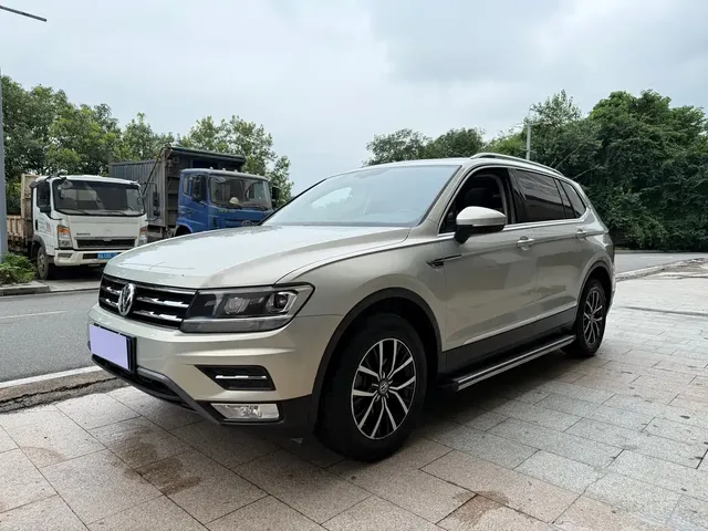 Volkswagen Tiguan L 2018 330TSI Automatic 2WD Luxury Edition