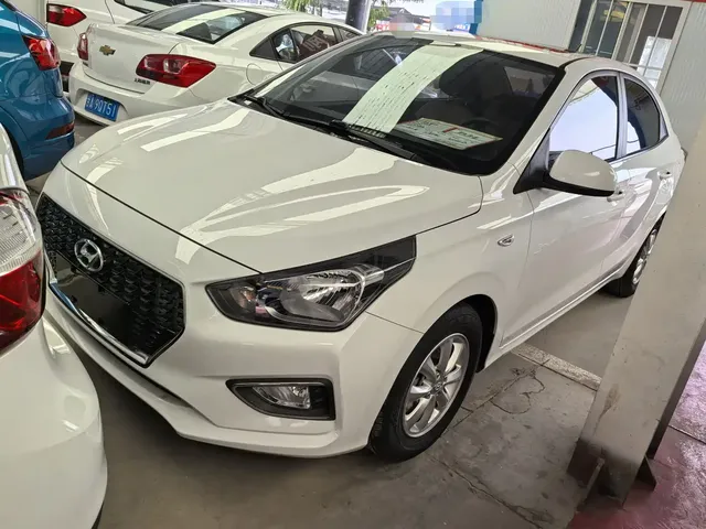 Hyundai Verna 2017 1.4L Manual Color Sunroof Edition (China V)