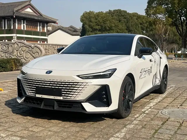 Changan UNI-V 2022 1.5T Excellence