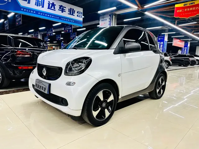 smart fortwo 2018 1.0L 52kW Hardtop Passion Edition China V