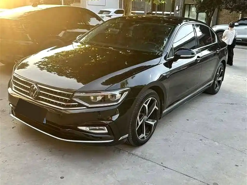 Volkswagen Magotan 2023 Model 2 Million Commemorative Edition 330TSI DSG Luxury