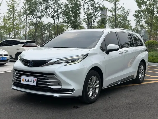 Toyota Sienna 2021 2.5L Hybrid Platinum Edition