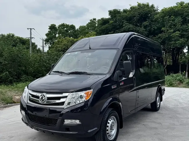 Dongfeng Yufeng Yufeng 2021 2.5T V9 Logistics Vehicle Long Wheelbase High Roof 6-9 Seater China V ZD25