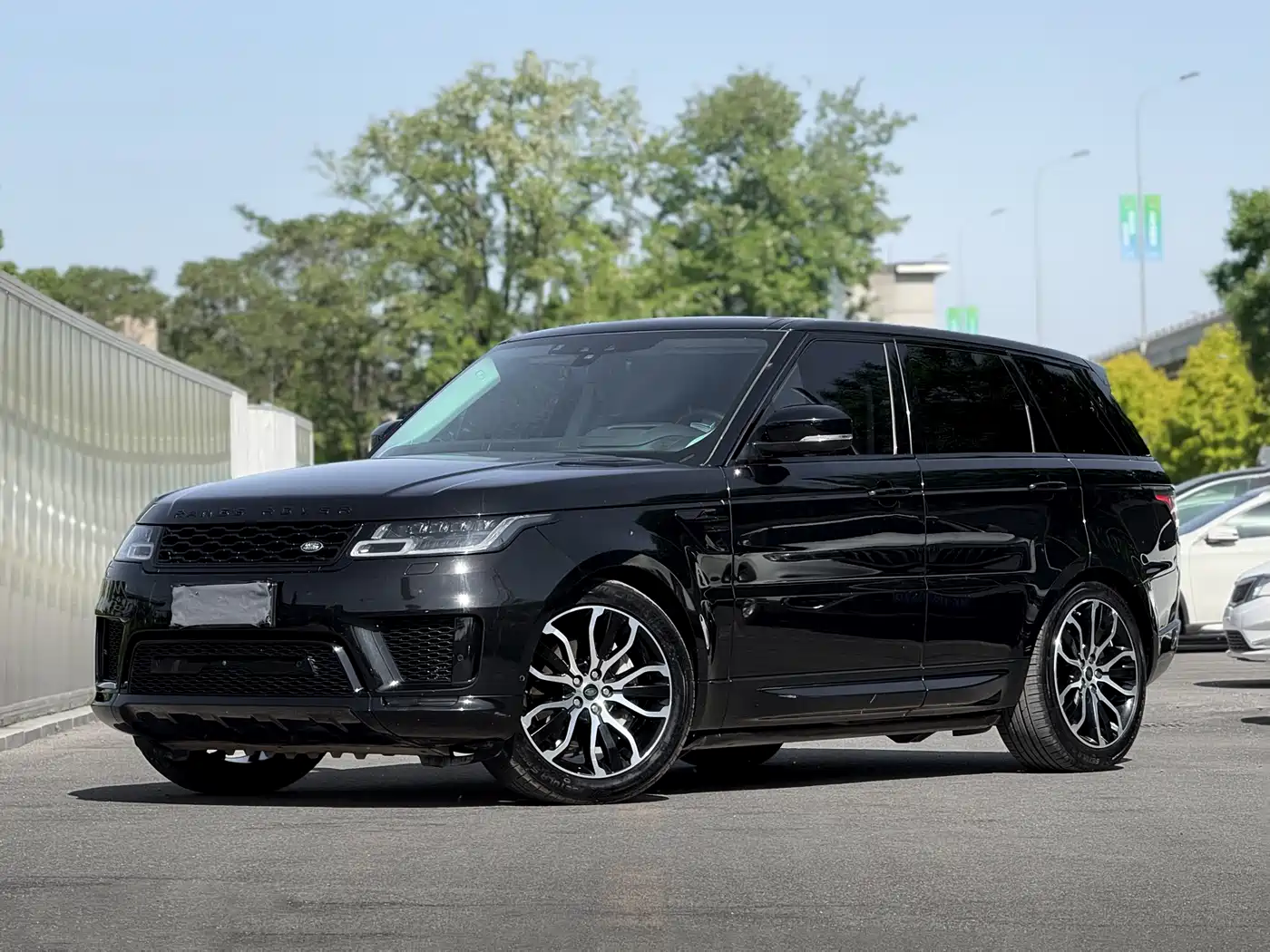 Land Rover Range Rover Sport 2021 3.0 L6 Gloss Black Edition