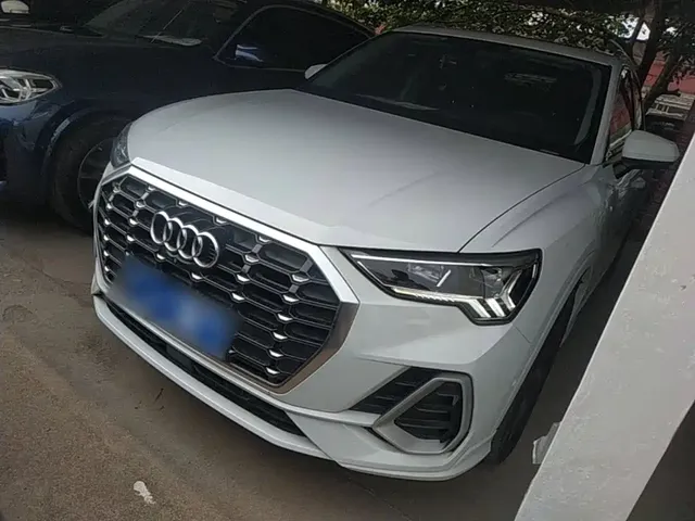 Audi Q3 2021 35 TFSI Fashion Sport