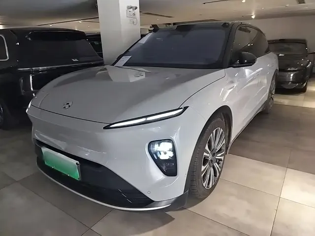 NIO ES8 2023 75kWh Executive Edition