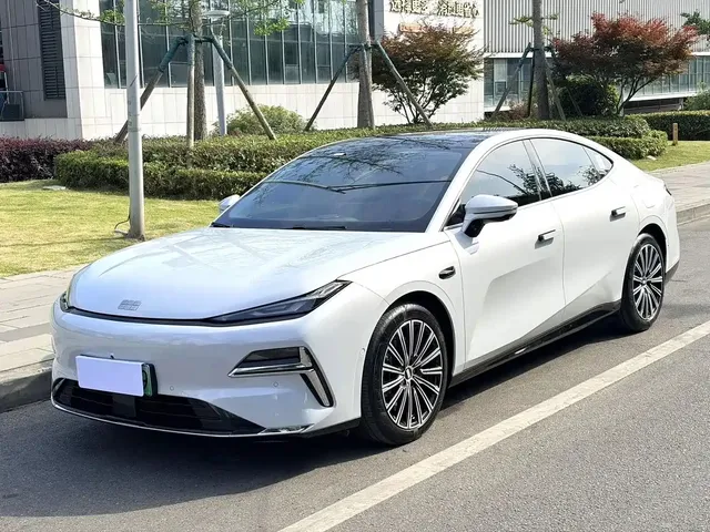 Geely Galaxy Xingyao 8 2025 130km EM-P Explorer Edition