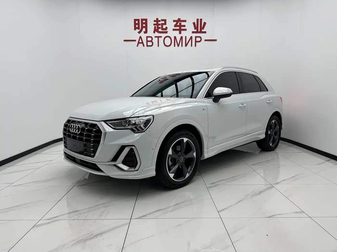 Audi Q3 2023 35 TFSI Fashion Dynamic (1.4T)