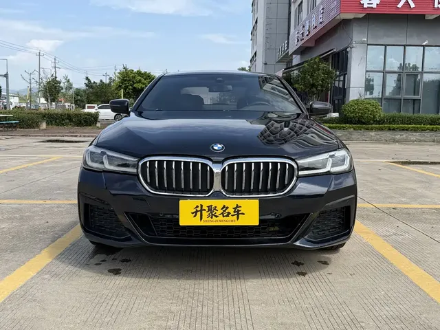 BMW 5 Series 2021 525Li M Sport Package
