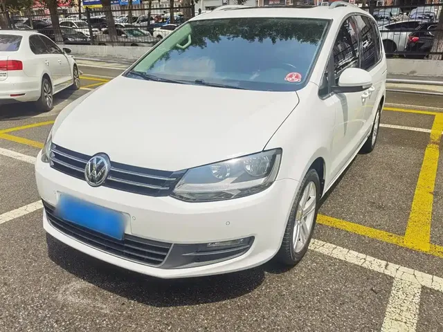 Volkswagen Sharan 2018 380TSI Comfort 6-Seater