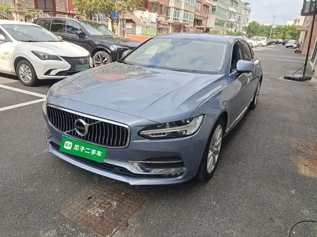 Volvo S90 2020 T5 Momentum Luxury Edition