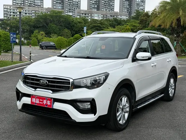 Kia KX7 2017 2.0L Automatic 2WD GL 5-Seater