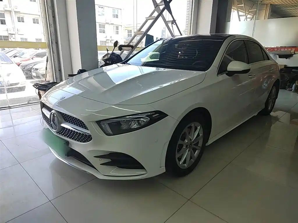 Mercedes-Benz A-Class 2021 A 200 L Sport Sedan Fashion Edition